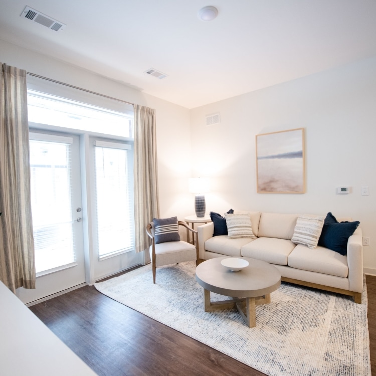 rebeccawardphoto encore model 126 scaled