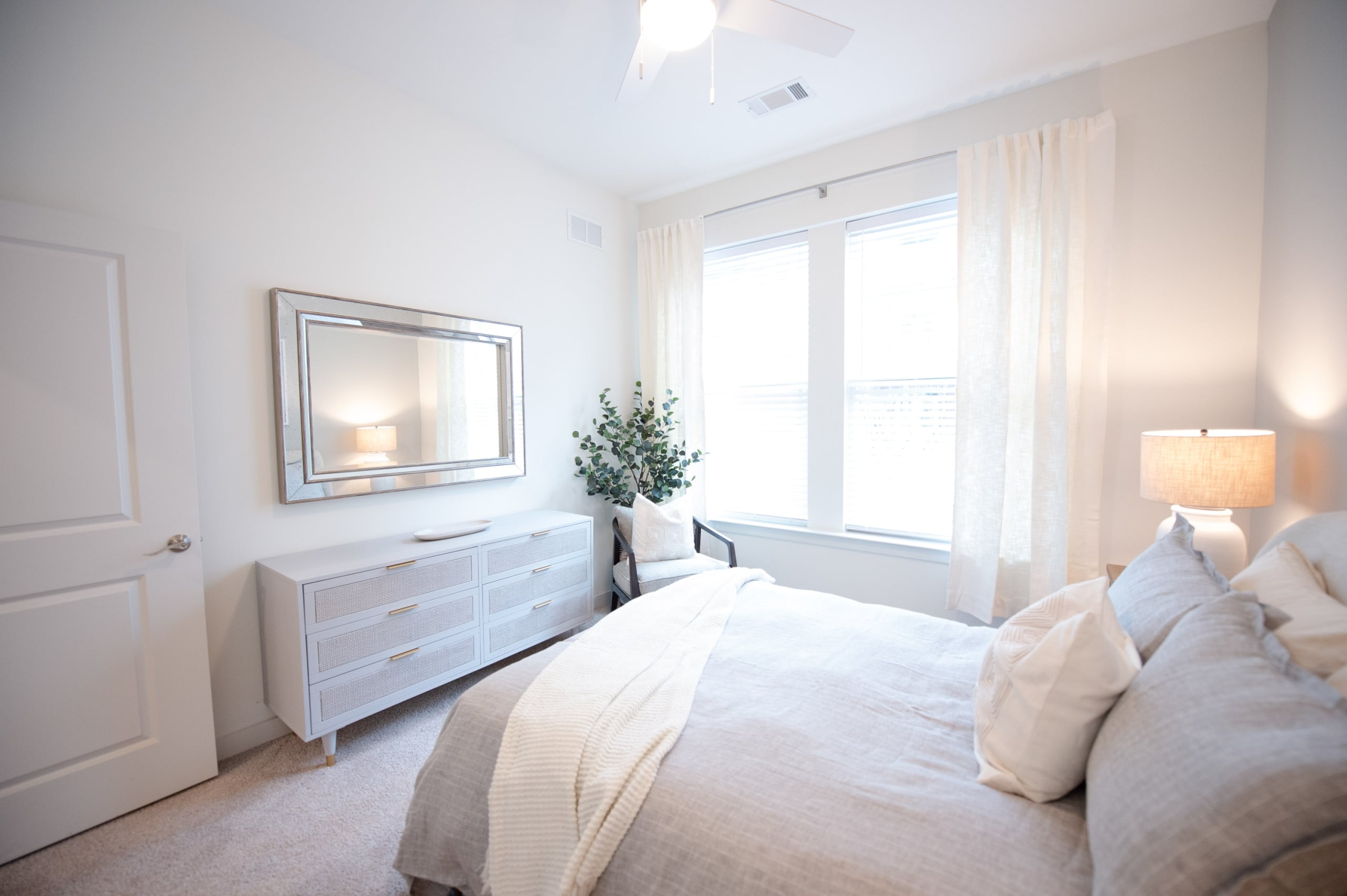 rebeccawardphoto encore model 73 scaled